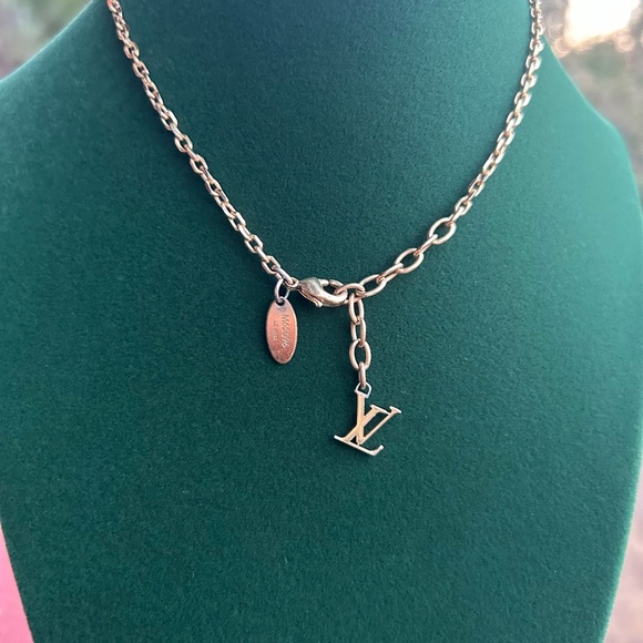Authentic Vintage Louis Vuitton Necklace! - Picture 4 of 8